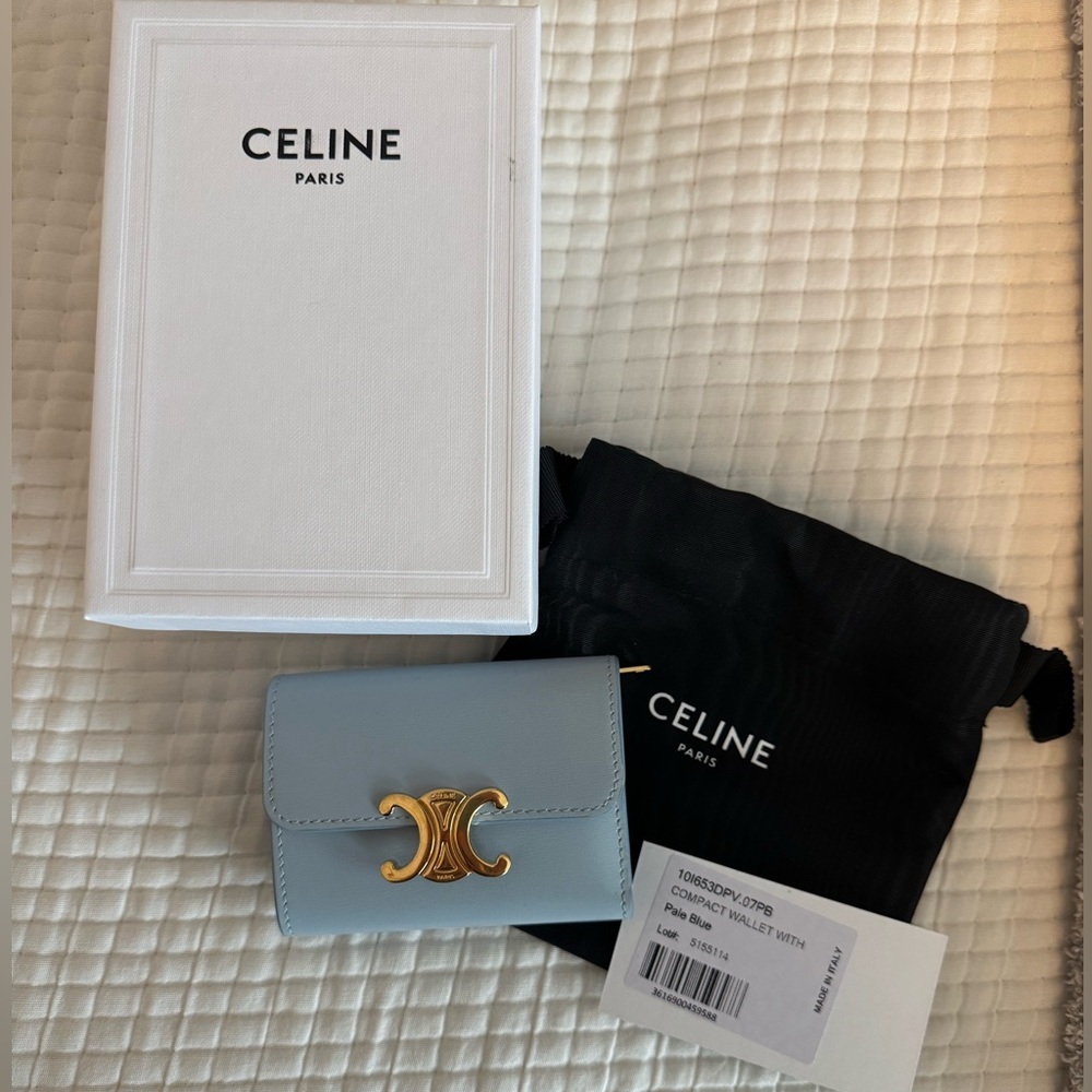 CELINE COMPACT WALLET WITH COIN TRIOMPHE IN SHINY CALFSKIN